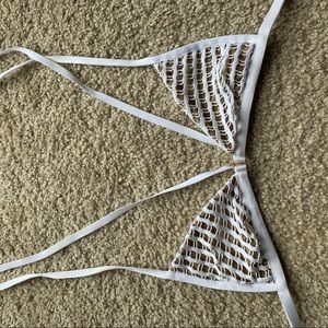 BNWT beach bunny bikini top XS